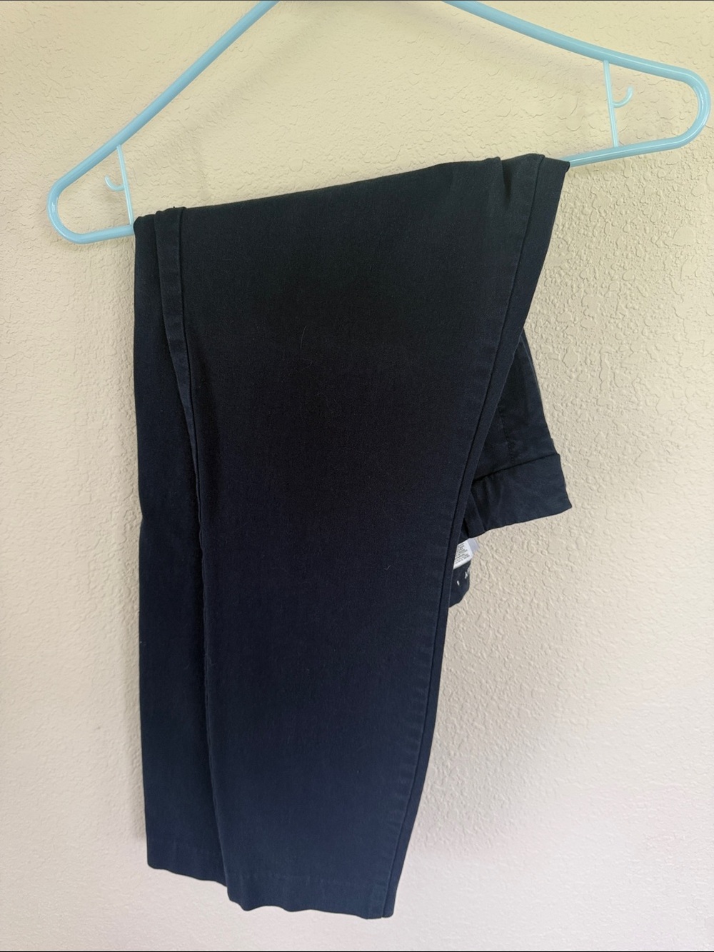 Women’s Old Navy blue capris